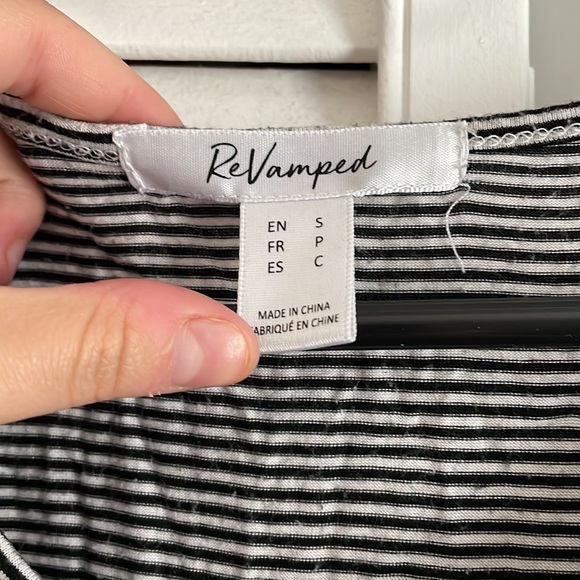 Black and white stripe t shirt long - Picture 3 of 3